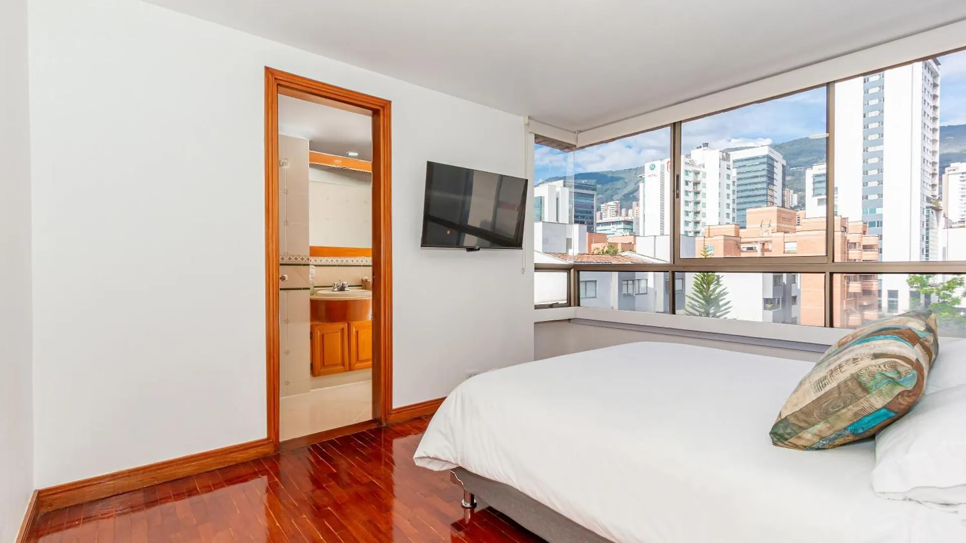 Alcazar De Oviedo By Host Medellin Sas Apartment